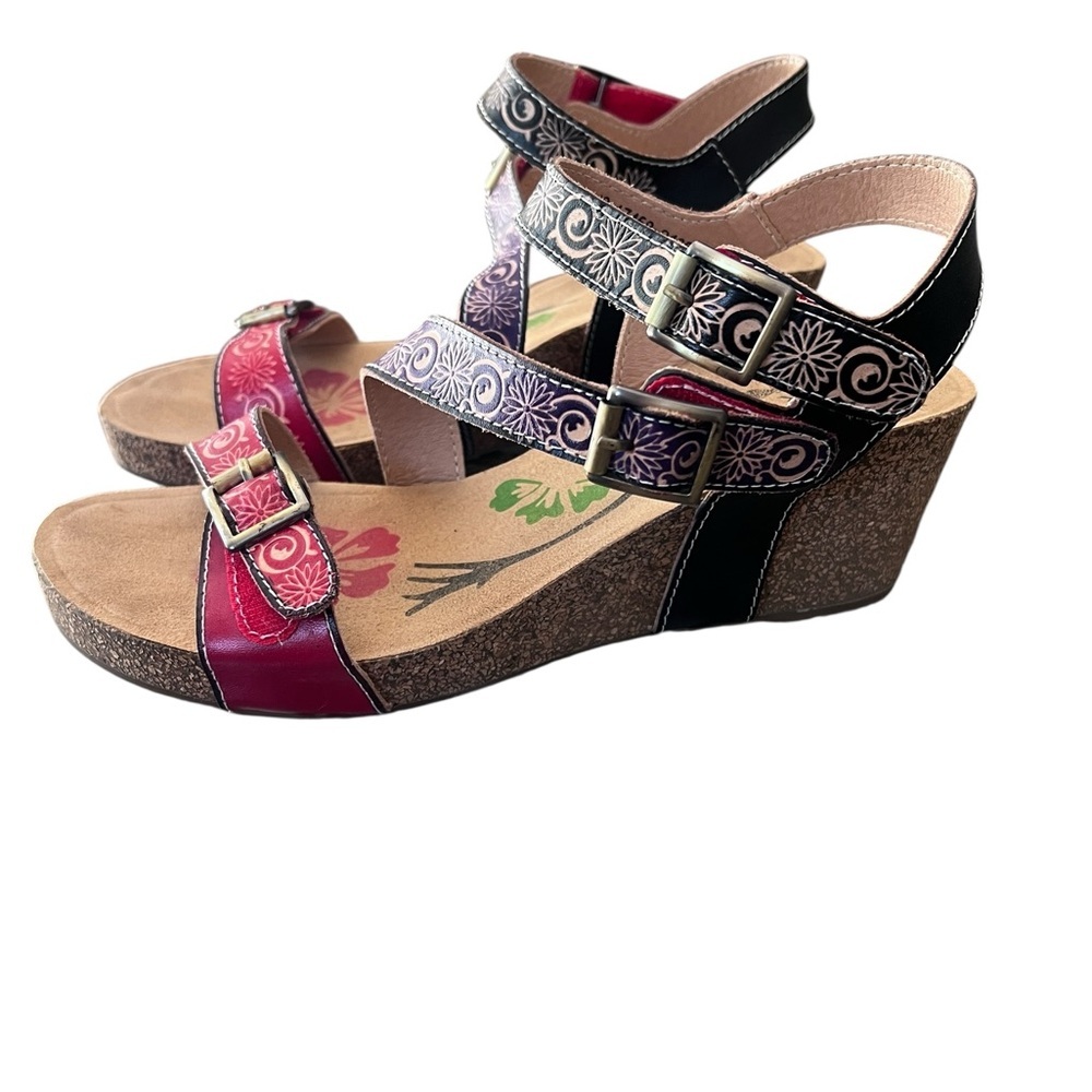 Floral-Embellished Wedge Sandals in Black and Pink